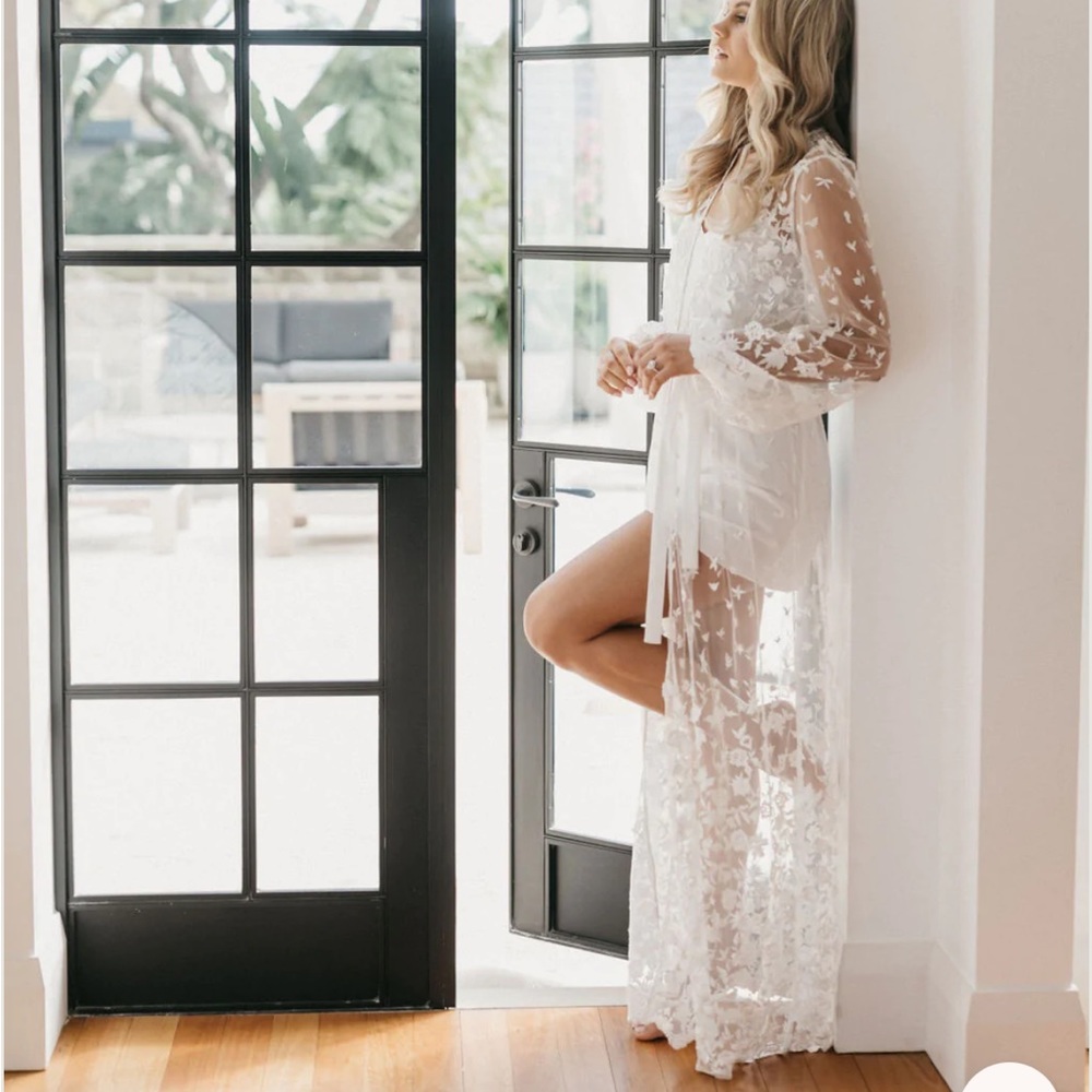 Le Rose ADELE BRIDAL LACE MAXI ROBE